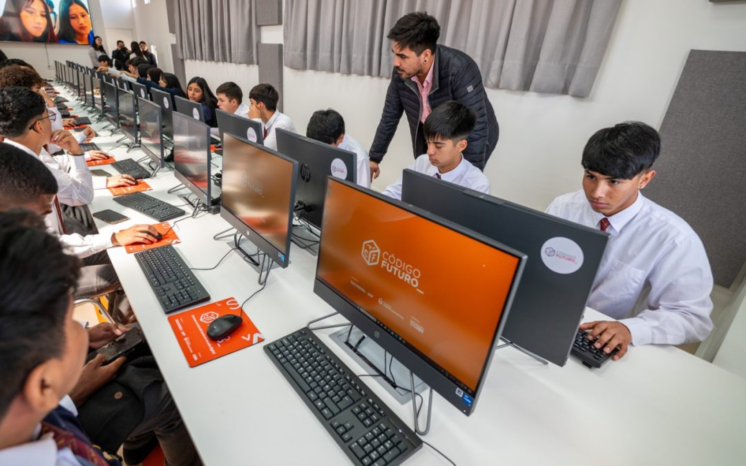  Programa Código Futuro se extiende a Mejillones para desarrollar habilidades tecnológicas en más de 300 estudiantes 