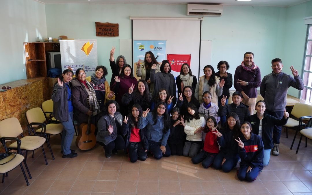 En biblioteca de San Pedro de Atacama se lanzó proyecto educativo del programa Alianza Mujer Atacameña de SQM Litio