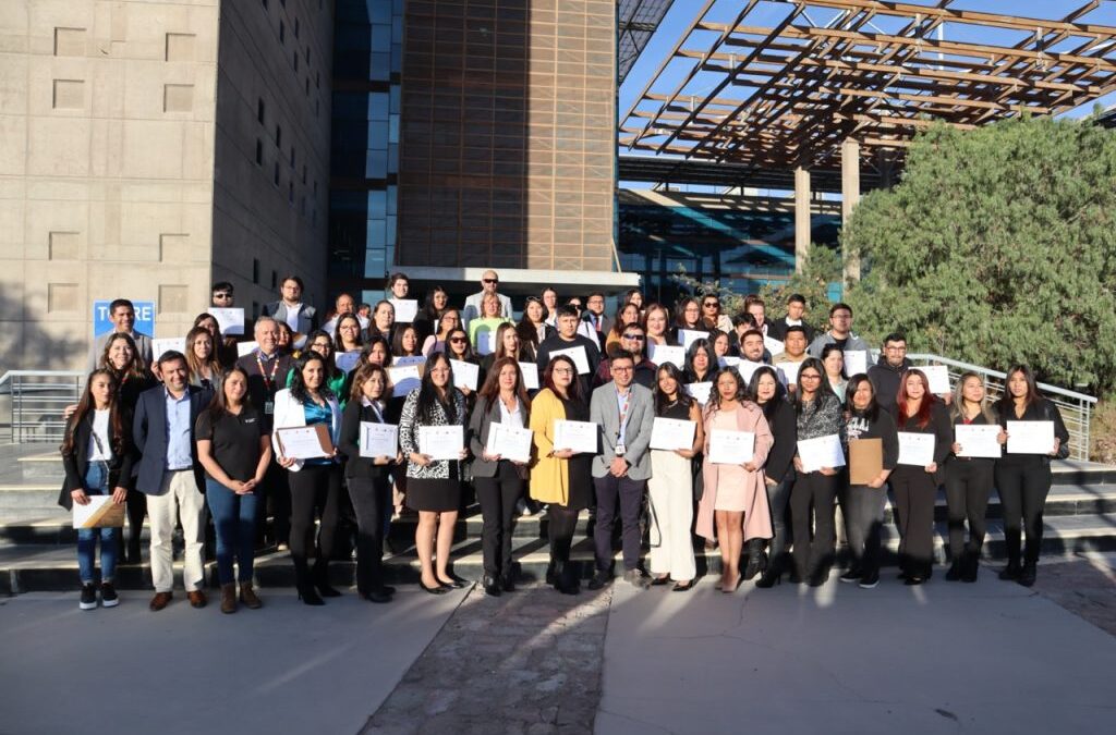 117 personas de Calama y Tocopilla se capacitan gracias al programa “Juntos/as Jugamos de Local” de Codelco