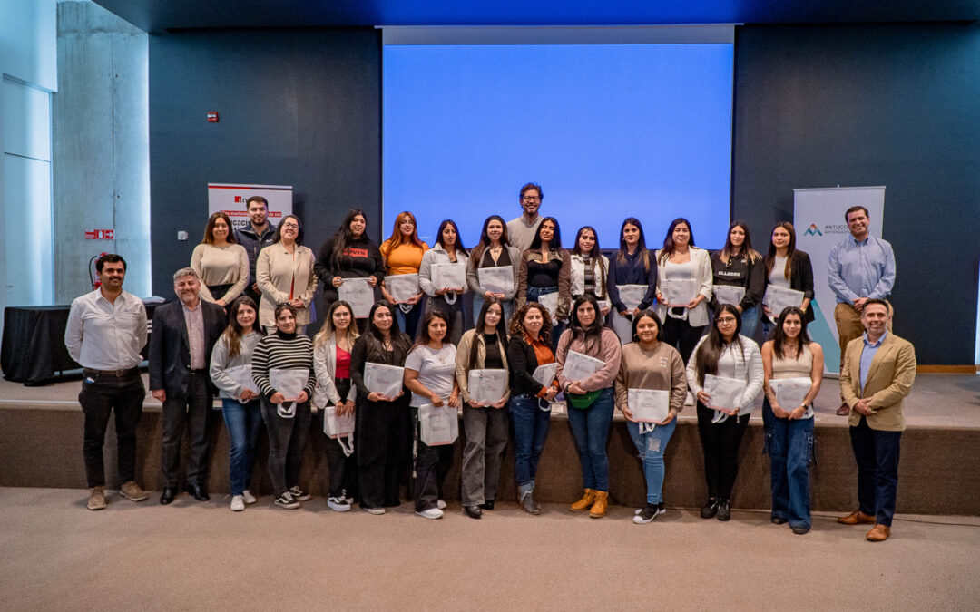 36 jóvenes mujeres de la región de Antofagasta ingresan al programa Aprendices de Minera Antucoya
