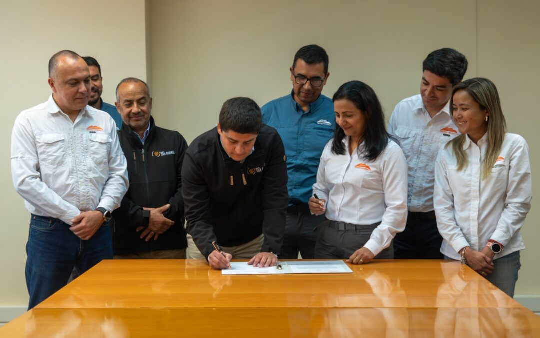 Sierra Gorda SCM utilizará camiones a GNL para transportar concentrado y molibdeno