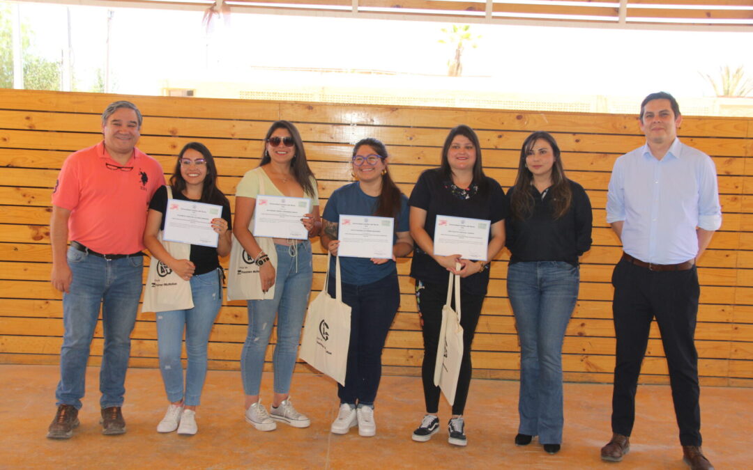 Certificación en bienestar socioemocional beneficia a 83 docentes de la región