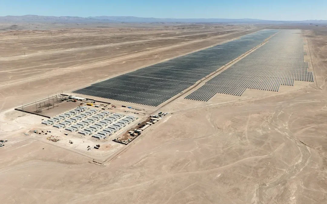 Nuevo megaproyecto de baterías busca capturar excedentes solares en María Elena