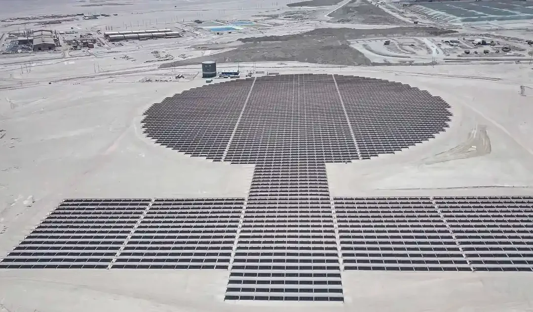 La planta solar que transformó la minería chilena cumple 13 años y evita 12 mil toneladas de CO₂ al año