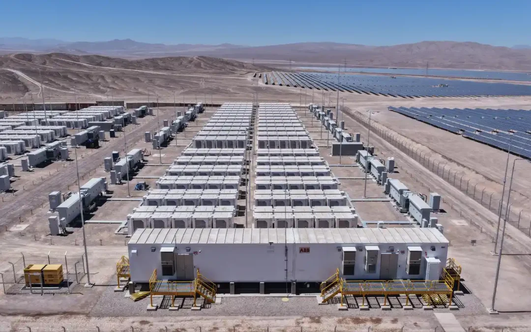 Tres años después de comprar Bolero Solar, AES Andes concreta su apuesta por el almacenamiento